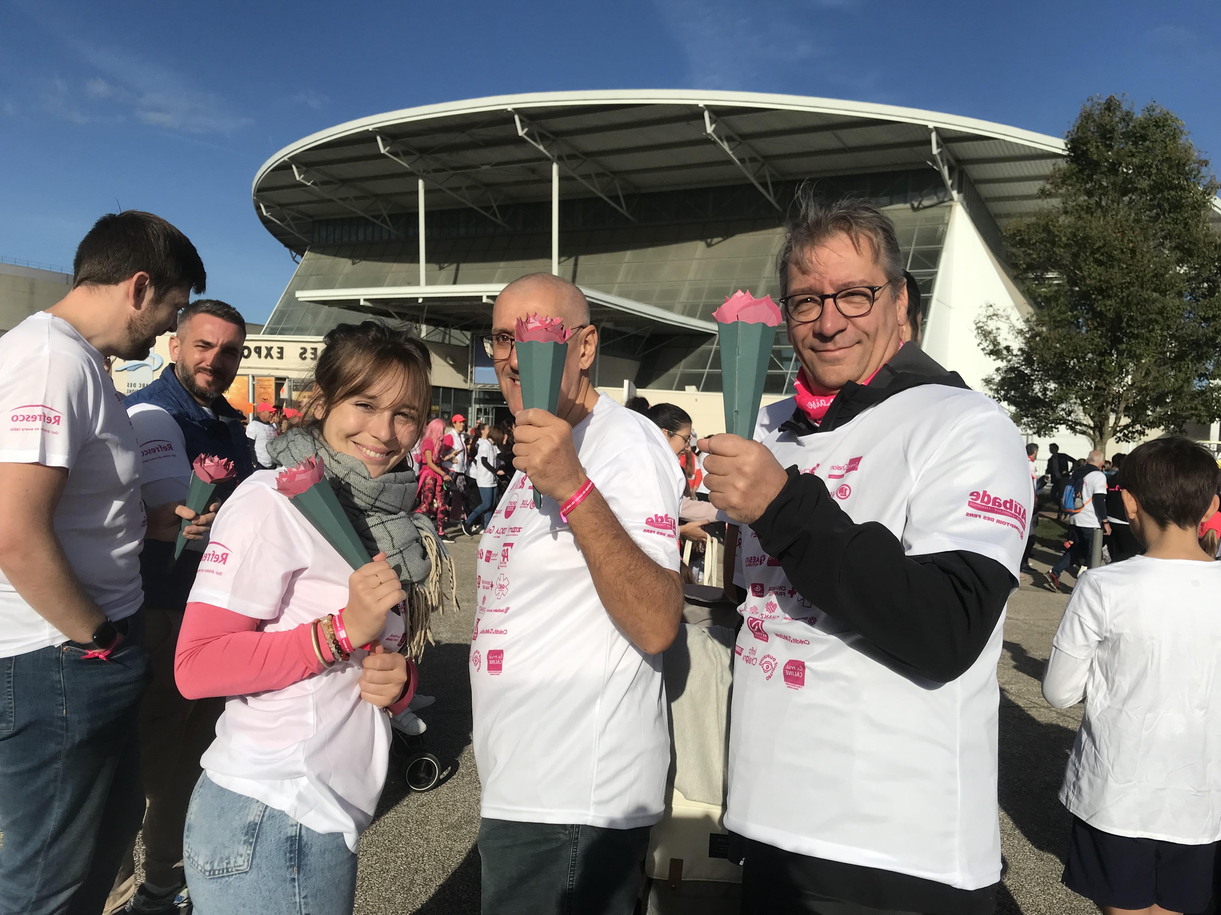 International Paper Joins Local Runs to Raise Breast Cancer Awareness, Donates Corrugated Roses